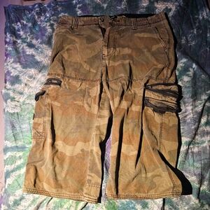 Unisex camo baggy capree (long shorts)(combat boot shorts) 90s goth